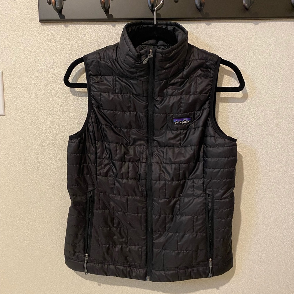 Patagonia Women’s Nano Puff Vest.  Black. Size Small. Like new.